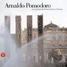 Arnaldo Pomodoro nei giardini del Palais-Royal di Parigi